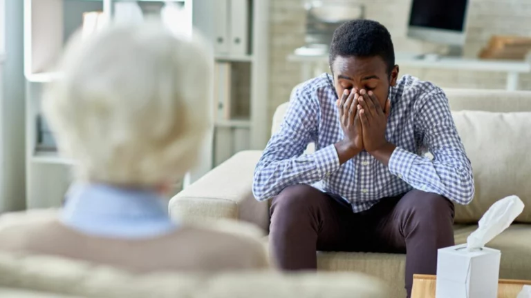 How to Handle Financial Anxiety When You Can't Save