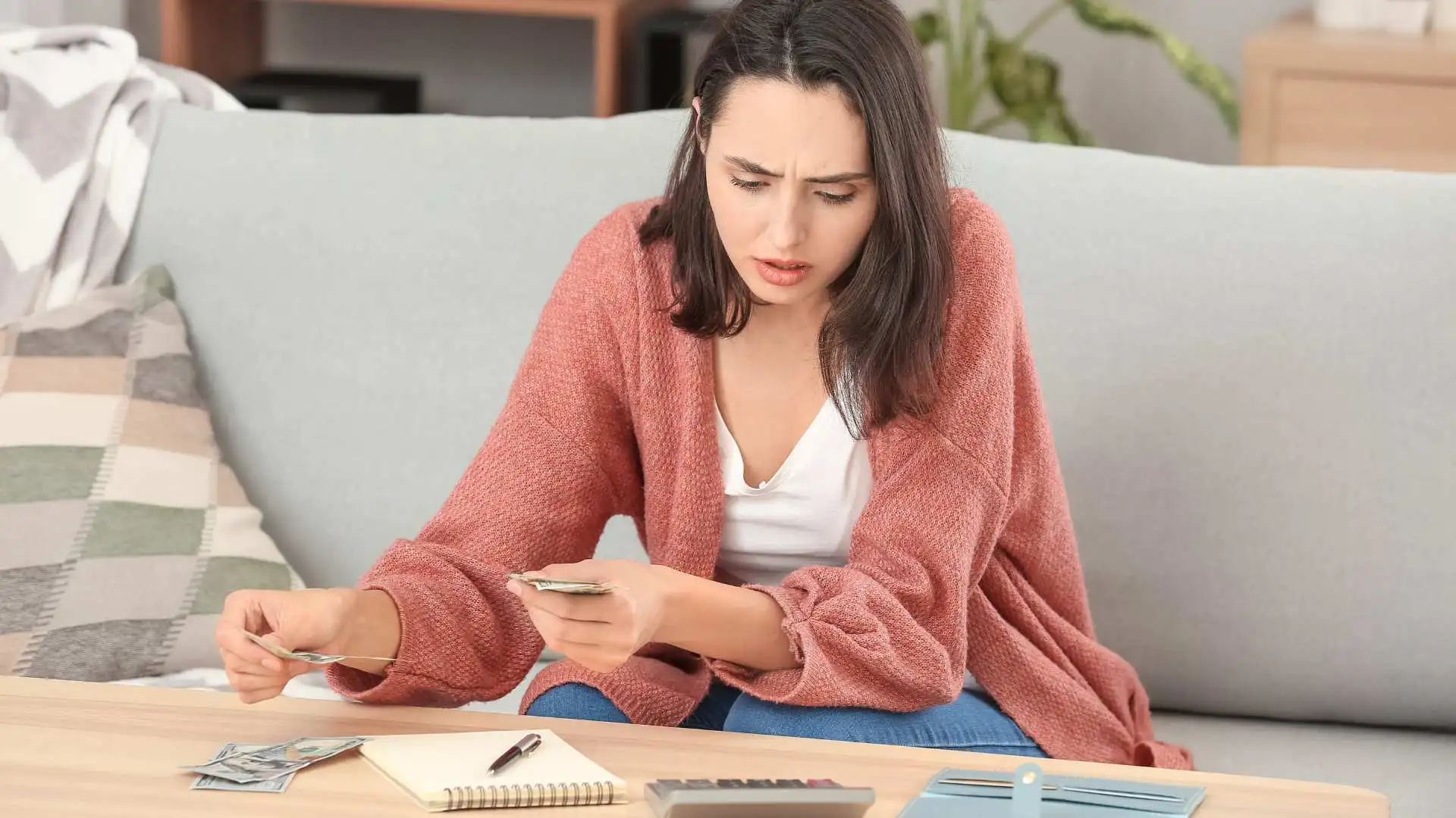 Why Living Paycheck to Paycheck Is Not Just a Low-Income Issue