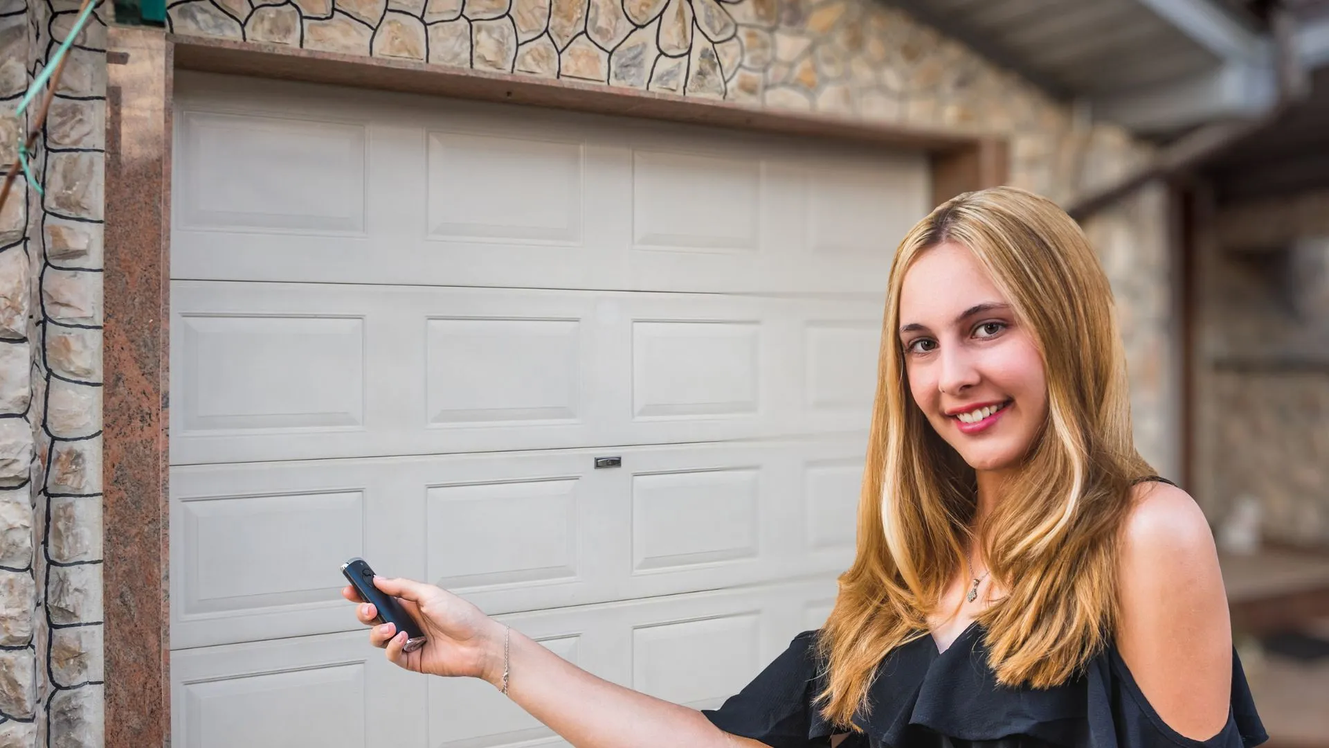 Does Car Insurance Cover Hitting A Garage Door? Beem