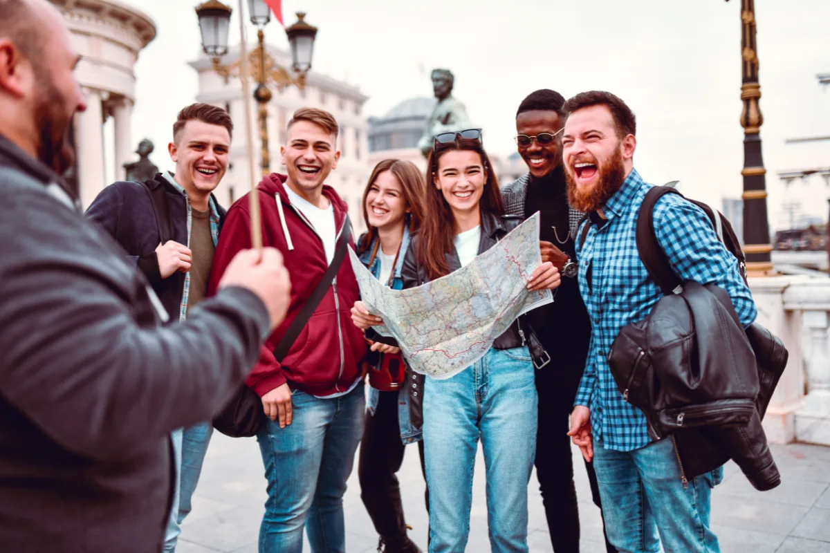 Avoiding Tourist Scams: Common Angles and Scripts