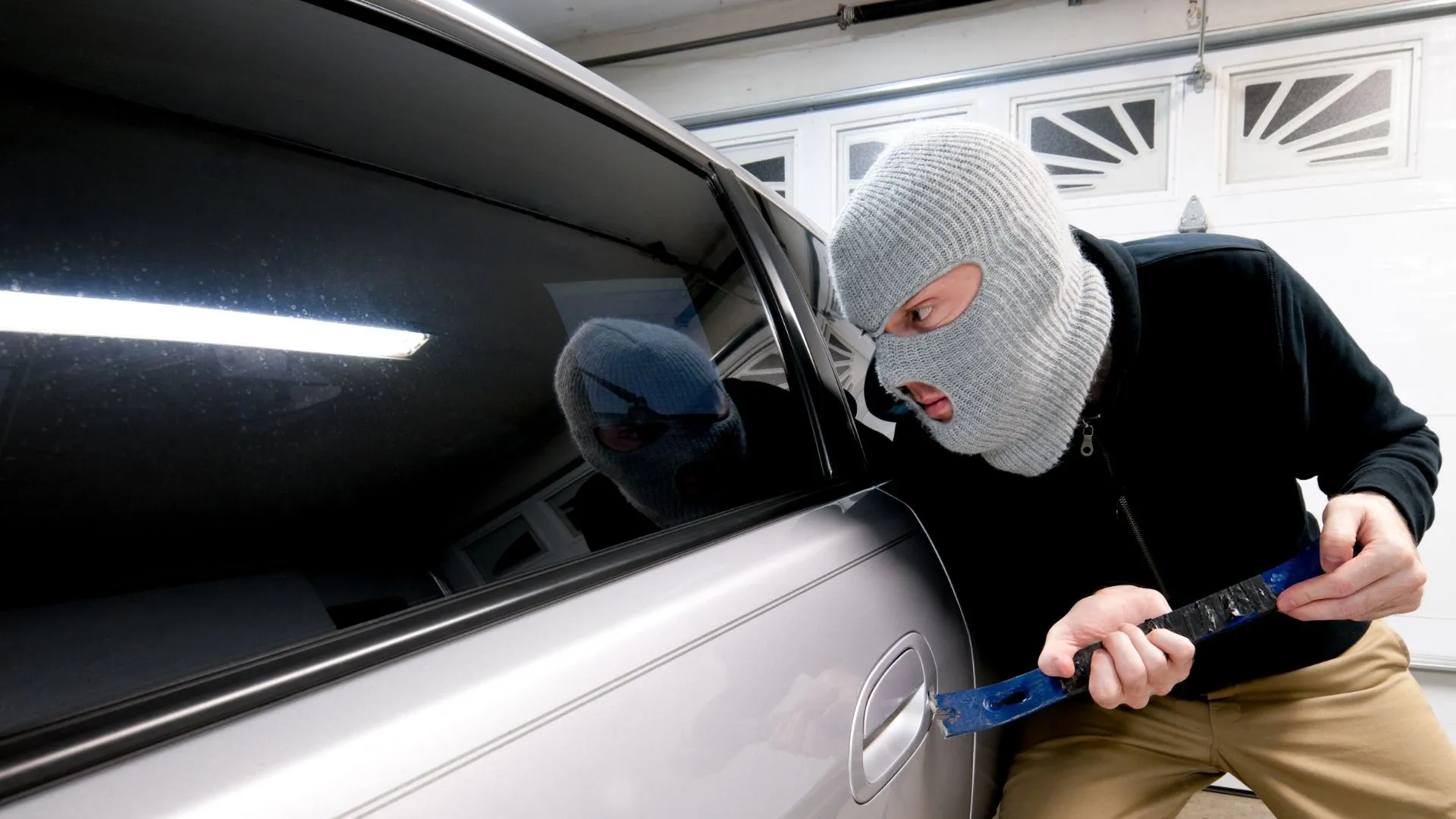 How Does Car Theft Affect Insurance Premiums ? Lets See