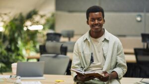 How to Choose Between College Savings Options