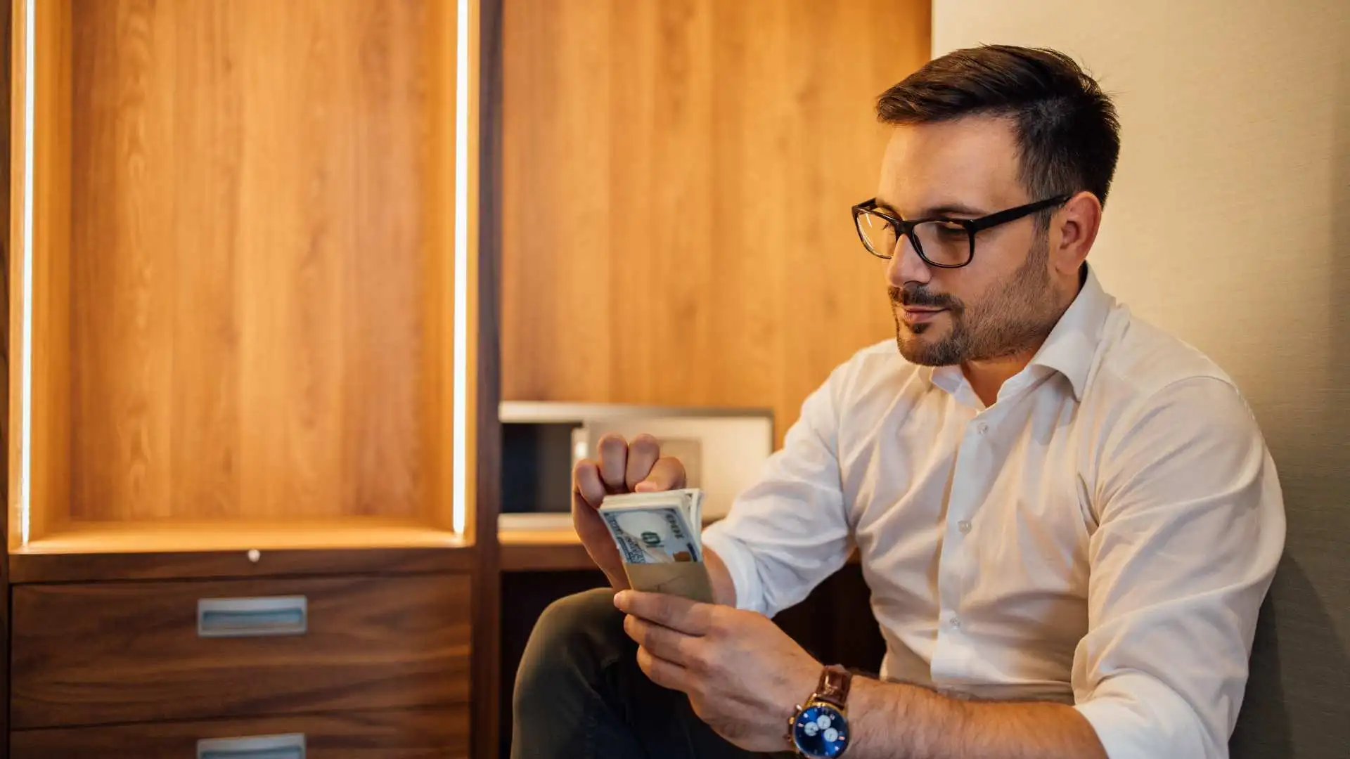 How Do I Get a Cash Advance from Albert?