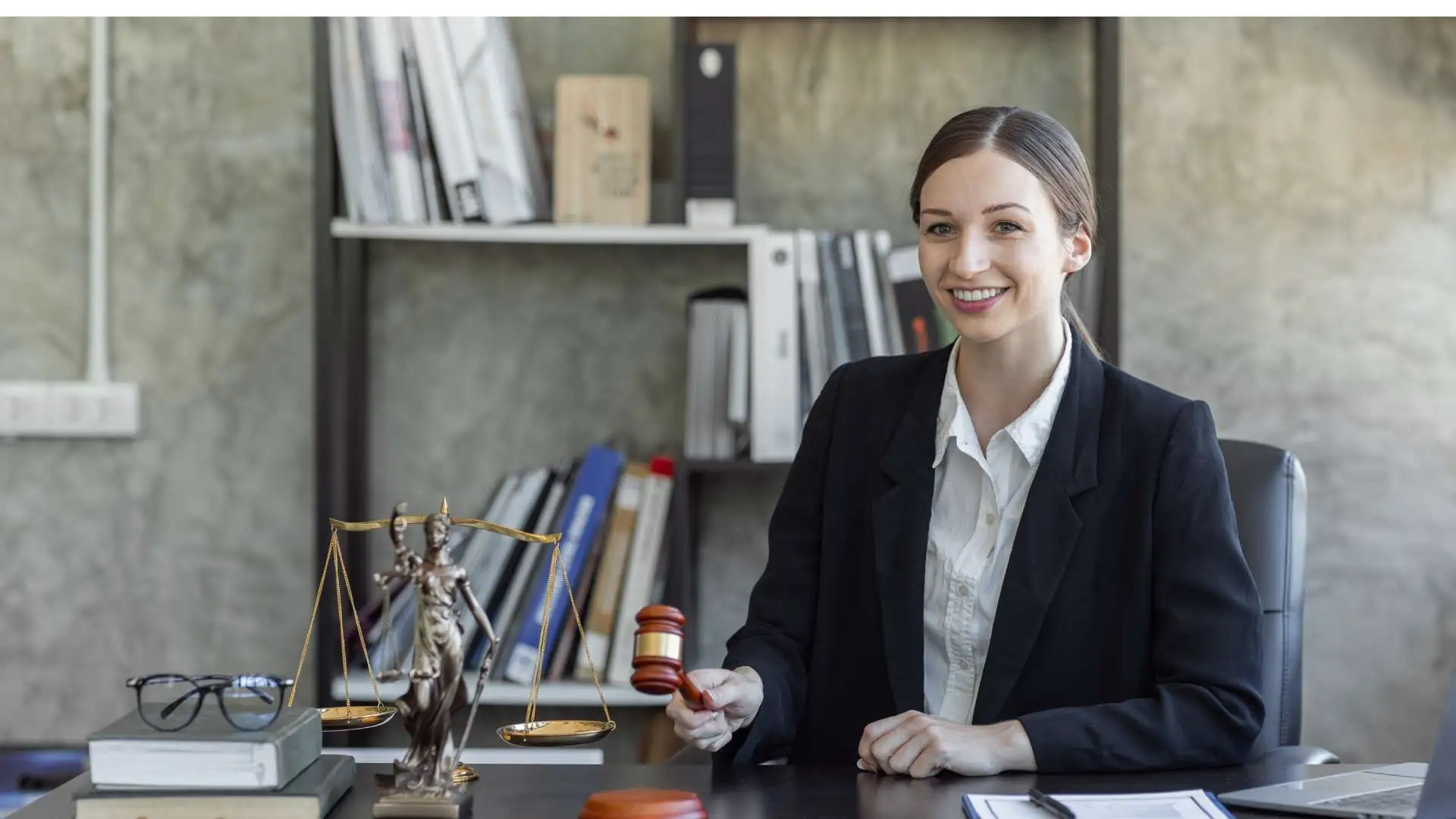 Is becoming a notary a good side hustle?