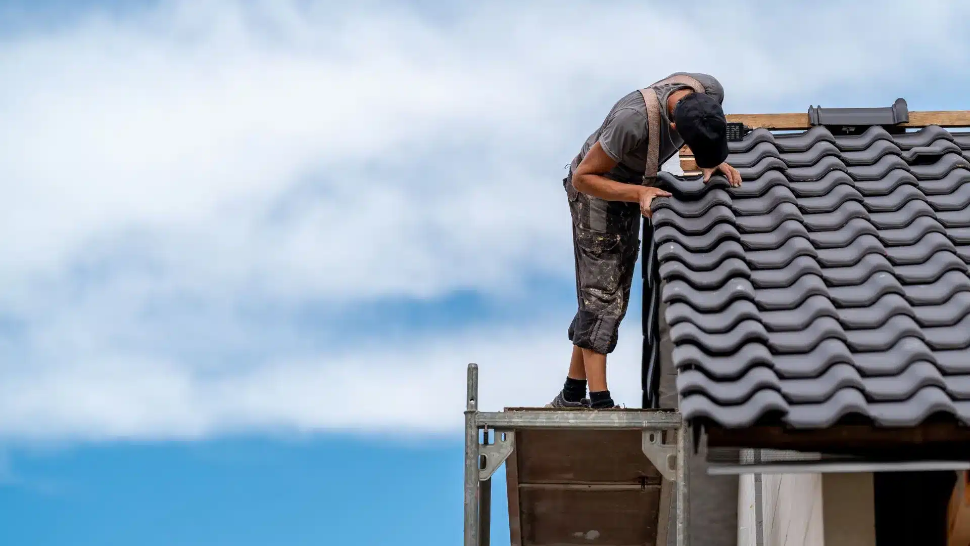 how to pay for a roof with no money