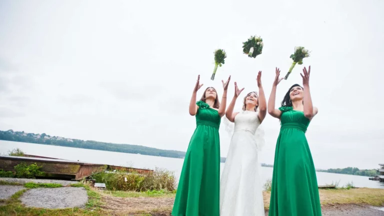 How Much to Spend on Bridesmaid Gifts
