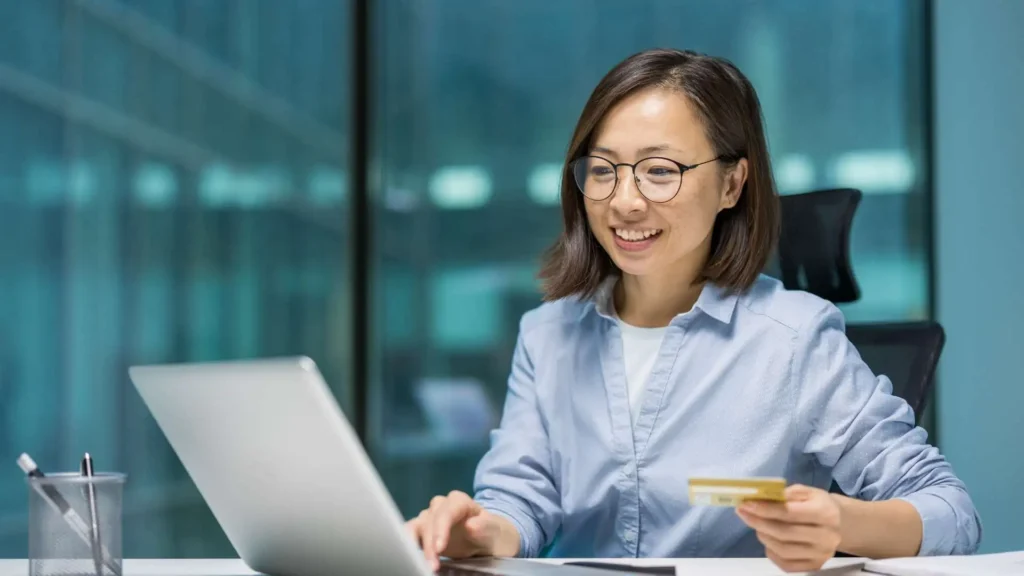 Pay Off Debt With Beem’s Personal Loans to Boost Your Credit Score