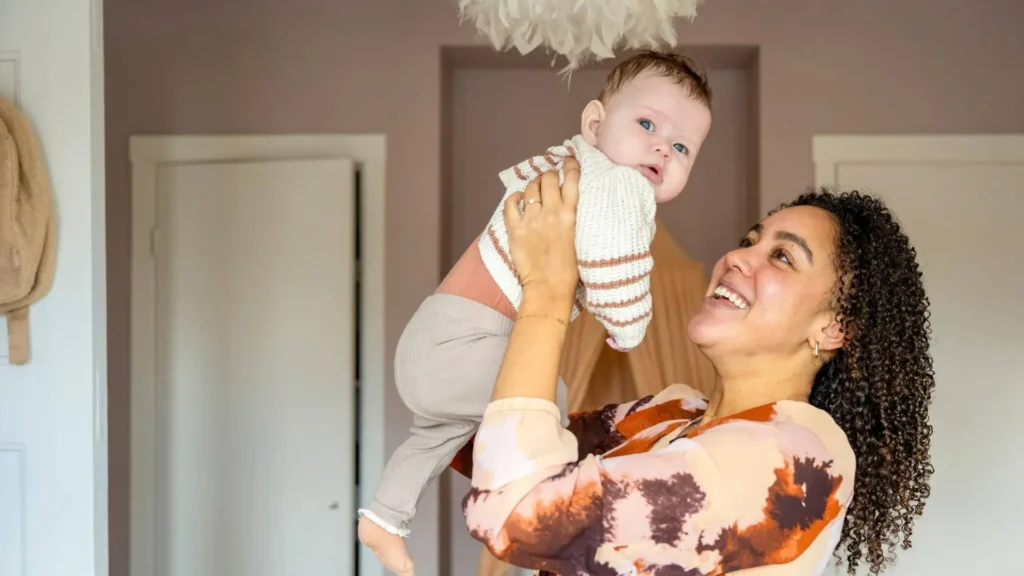 babysitting jobs that pay cash​