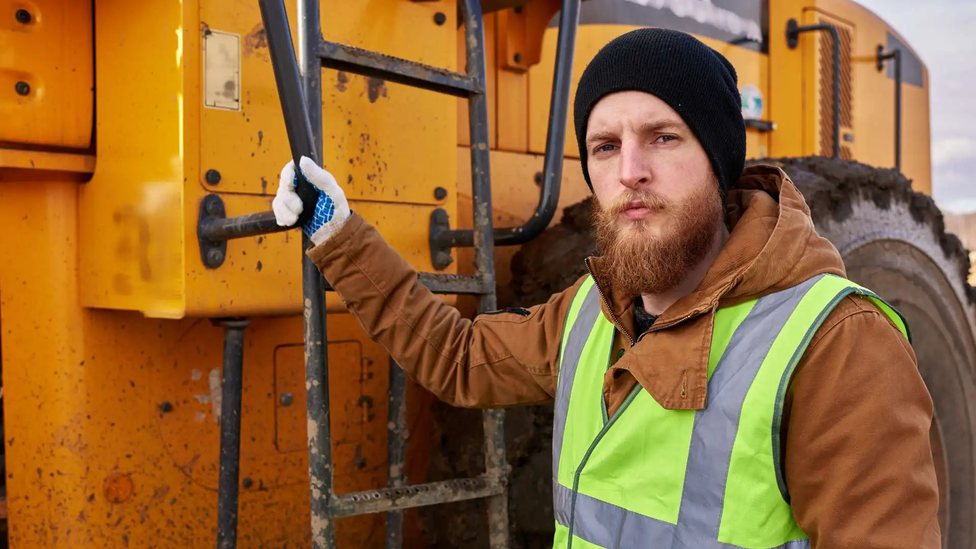 Why Building Credit Can Help You Stop Living Paycheck to Paycheck?