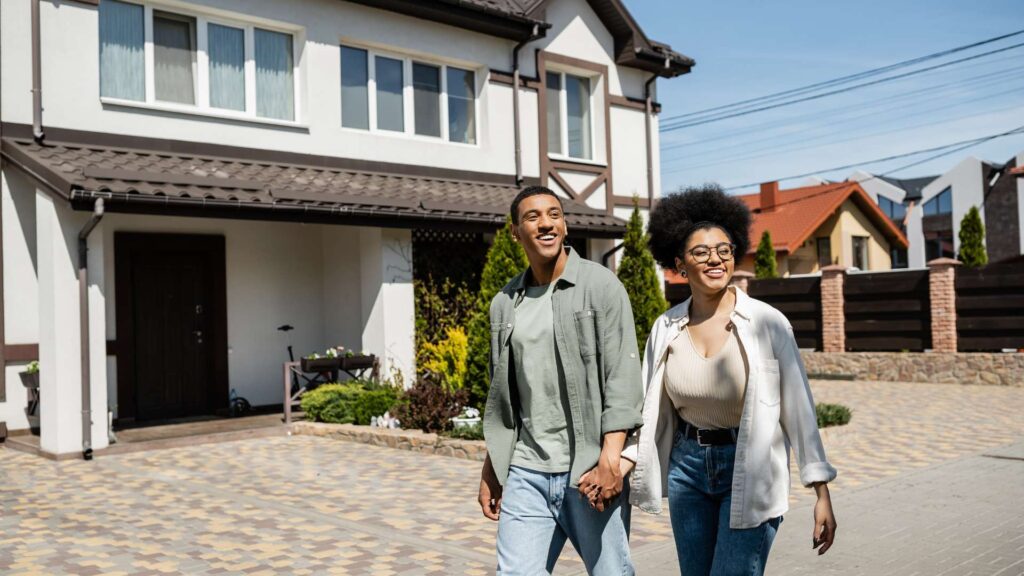 Assessing Neighborhood Change_ Buying Early or Waiting