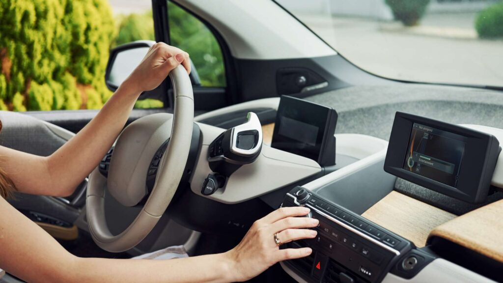 How Bundled Smart Devices Affect Car Insurance in 2025