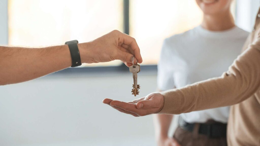 How to Compare Mortgage Offers When Deciding to Buy