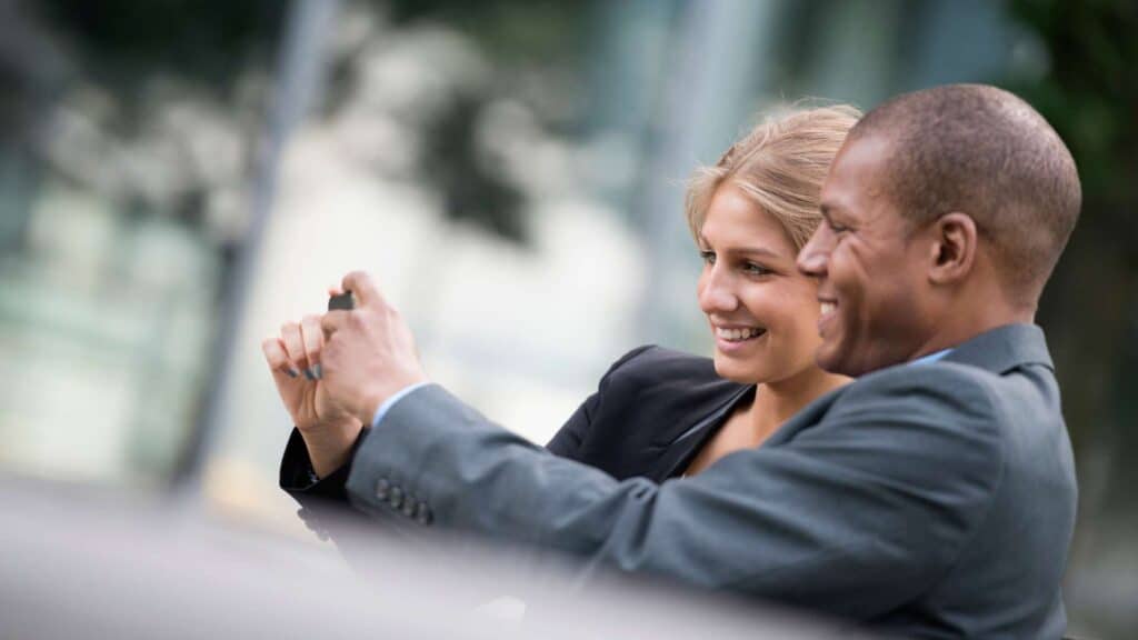 Setting Healthy Financial Boundaries in Relationships