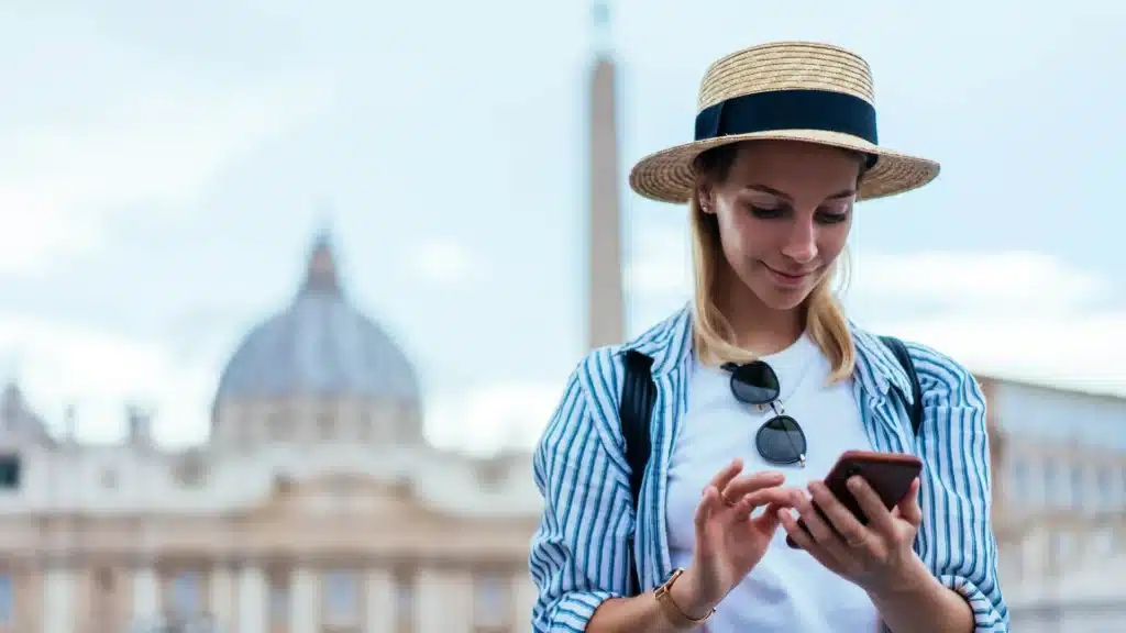 Travel Apps for Frugal Globetrotters