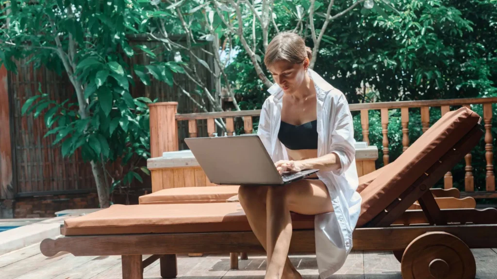 Working Remotely While Traveling