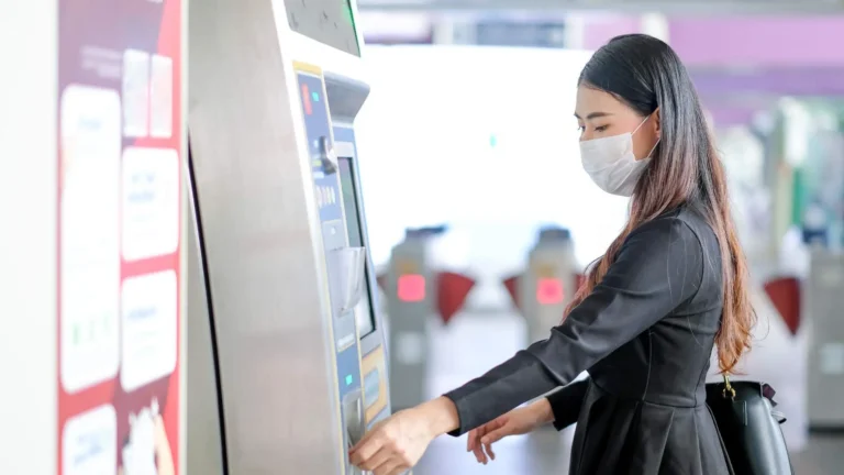 Zero-Fee Global ATM Strategies for Travelers