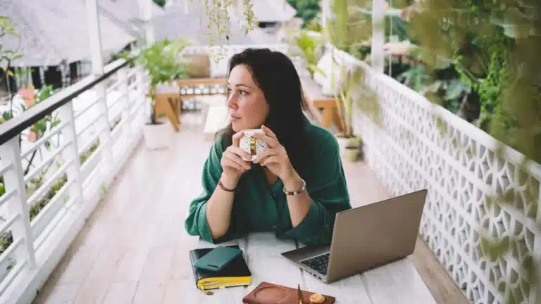 How Can You Achieve Financial Independence by Your 40s