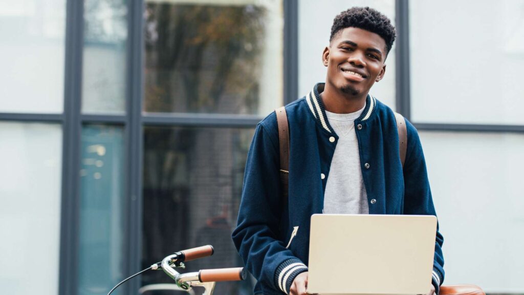 15 Smart Banking Tips for College Students