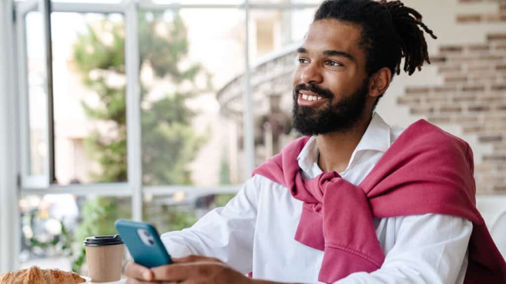 Don't Get Caught: How to Avoid Buy-Now-Pay-Later Traps This Holiday Season