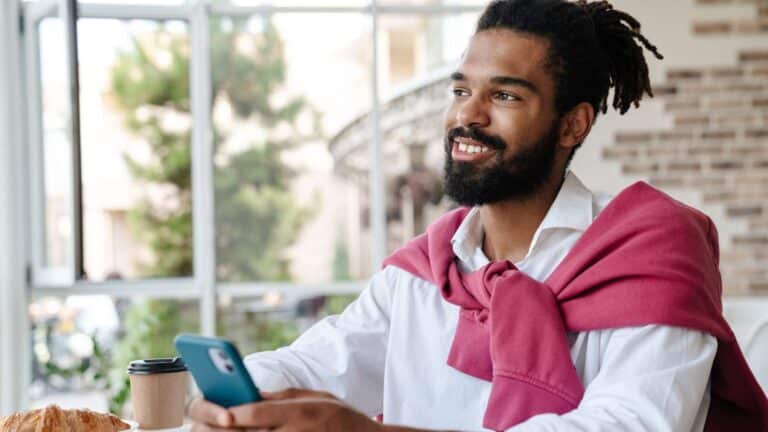 Don't Get Caught: How to Avoid Buy-Now-Pay-Later Traps This Holiday Season