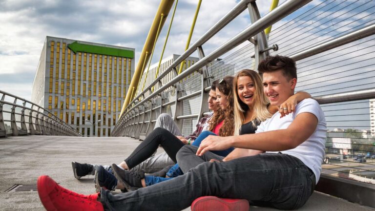 Friendsmas on a Budget Your 2025 Financial Planning Guide