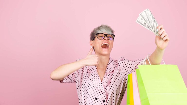 How to Avoid Overspending During the Holidays