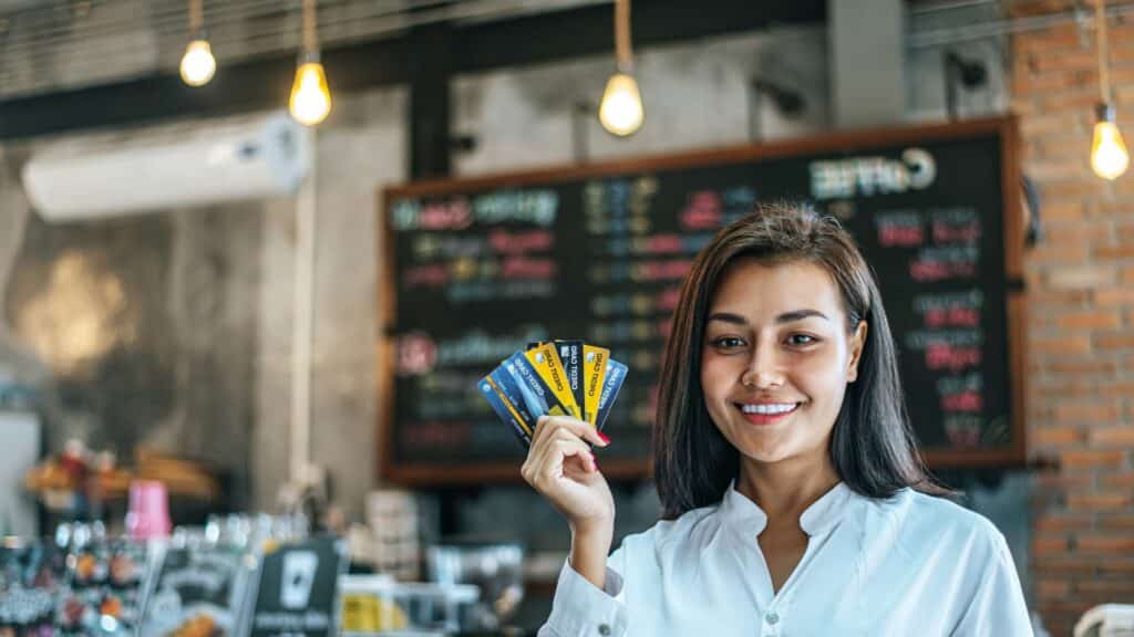 How to Buy Holiday Gifts Without Breaking the Bank Your 2025 Guide