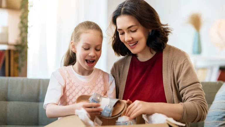 Best Strategies to Pay Off Debt While Saving Money at the Same Time