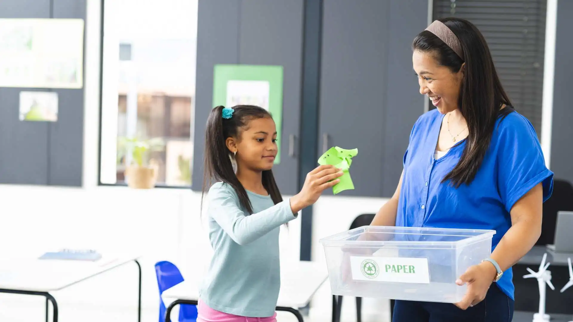 Ways to Teach Kids About Generosity