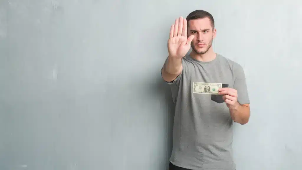 Americans Live Paycheck to Paycheck