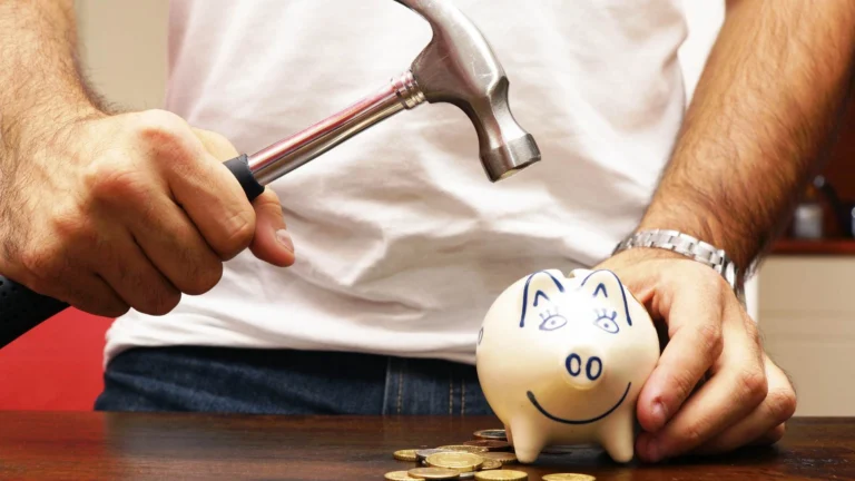 How Emergency Funds Fit Into a Financial Plan