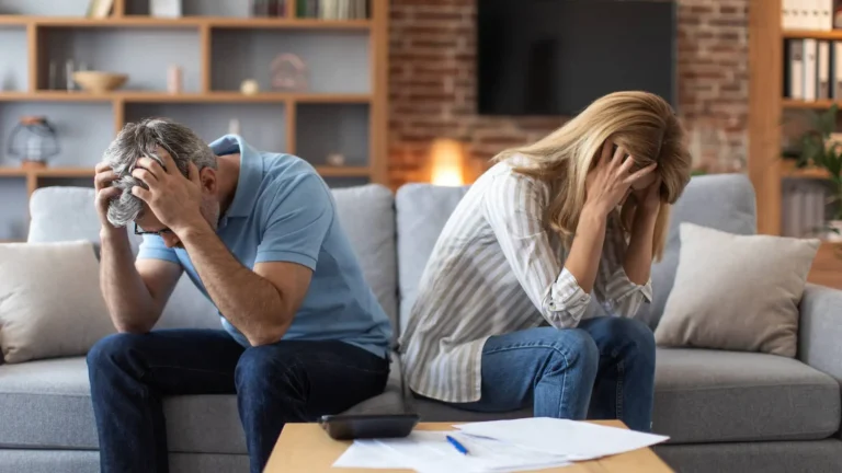 Handle Finances During Divorce