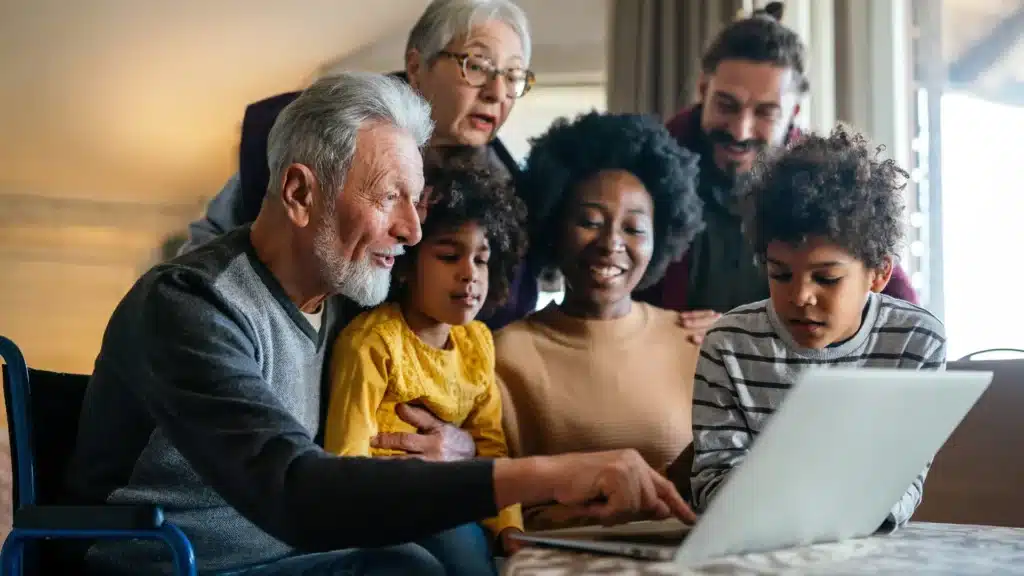 How the Internet and Smart Tools Improve Family Time