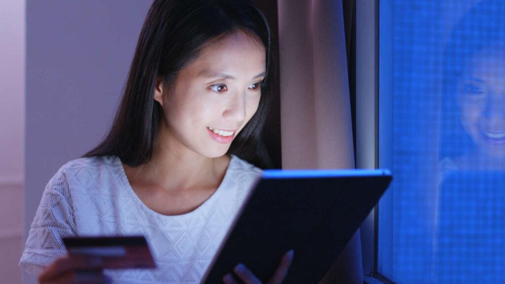 Difference Between Digital Banking and Traditional Banking