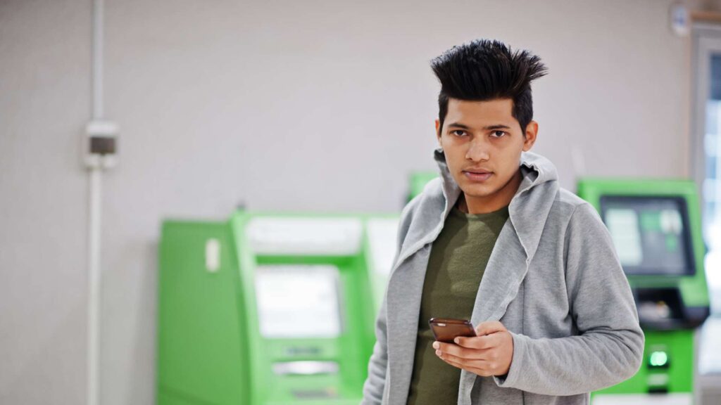 Difference Between Digital Banking and Traditional Banking