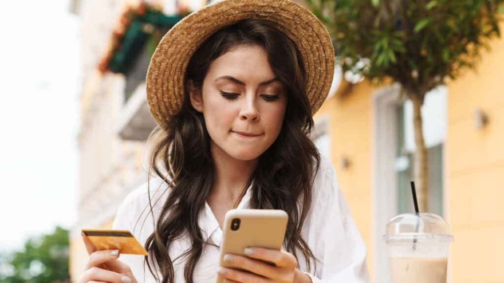 The Pros and Cons of Digital Banking vs Mobile Banking