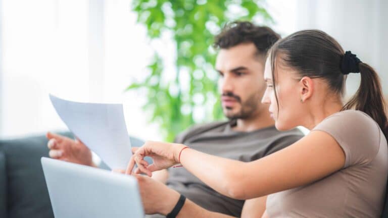 How Much Income Tax to Pay on a Salary of $45,000 Per Year